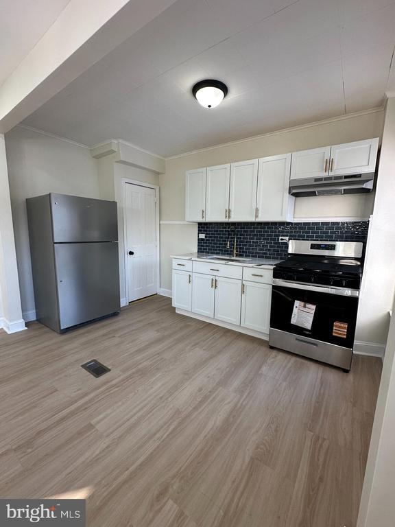Building Photo - 3750 L St