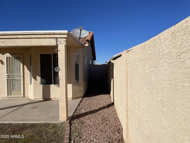 Building Photo - 11533 W Gecko Ct