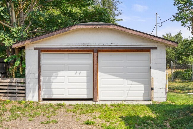 Building Photo - 5350 Tejon St