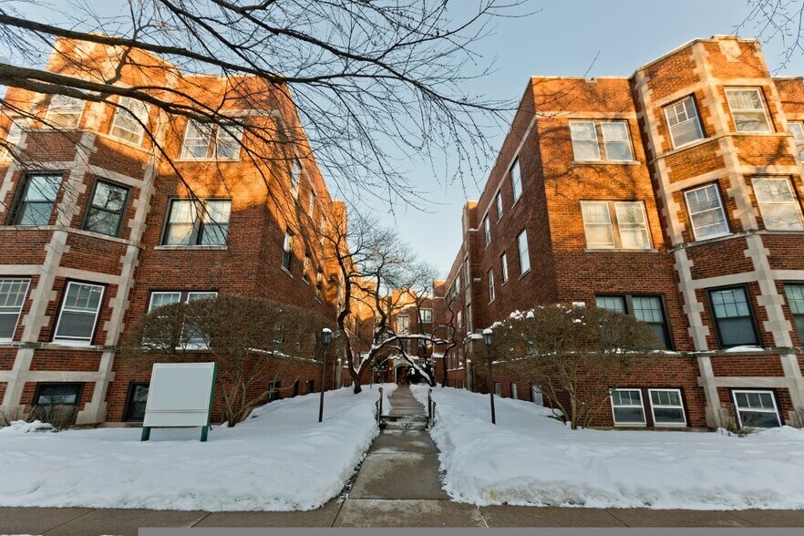 Primary Photo - 735 Hinman Ave