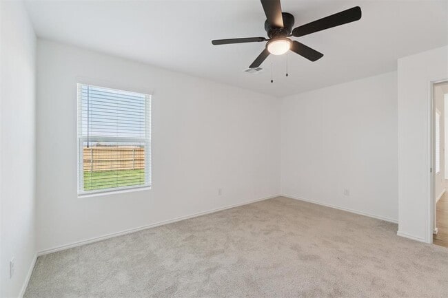 Building Photo - 5925 Bradford Pear Ln