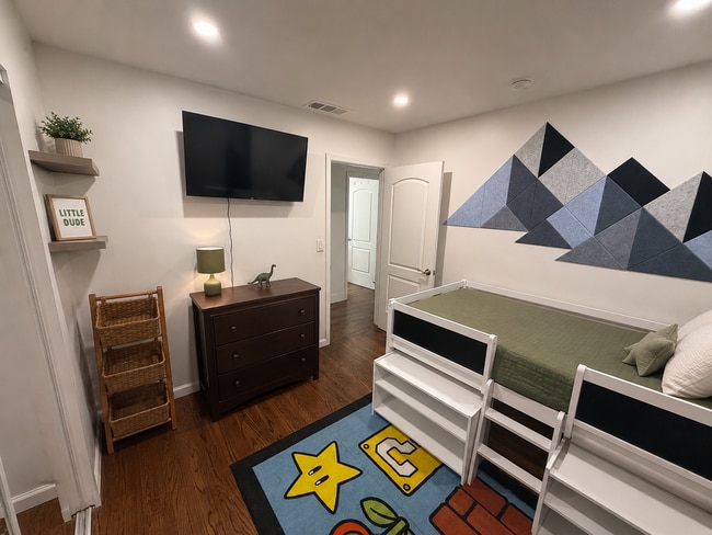 Building Photo - 3437 Madeira Way