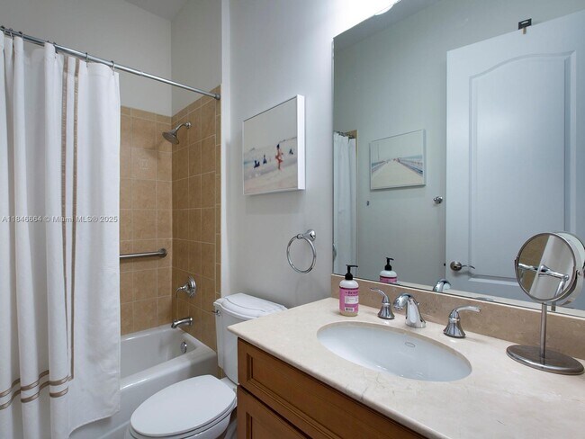 Building Photo - 7713 SW 54th Ct