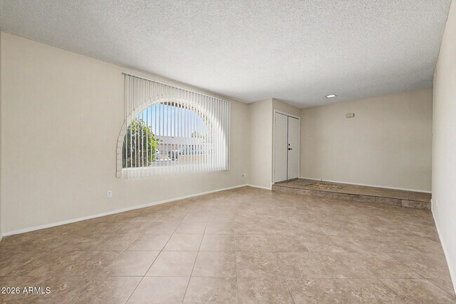 Building Photo - 4828 W Palo Verde Ave