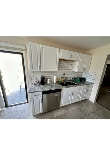 Building Photo - 29 Stanton Ct