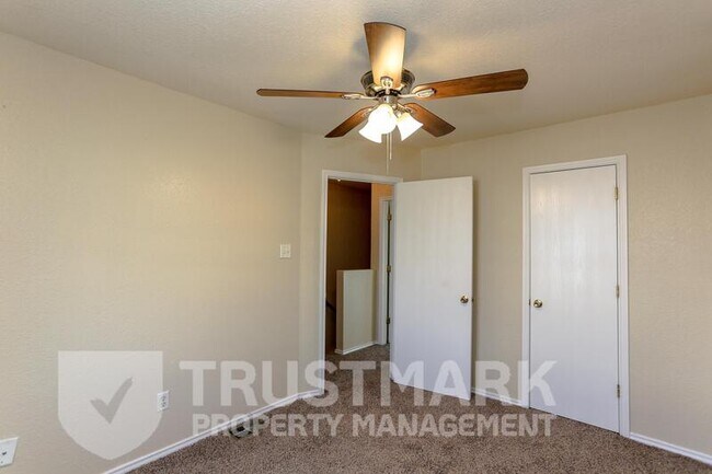 Building Photo - 4508 Sylvia Dr