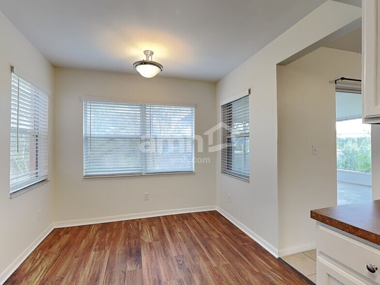 Building Photo - 12241 Woodglen Cir