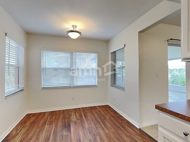 Building Photo - 12241 Woodglen Cir