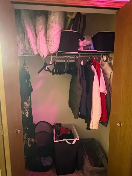 Building Photo - 5 High Point Woods Dr