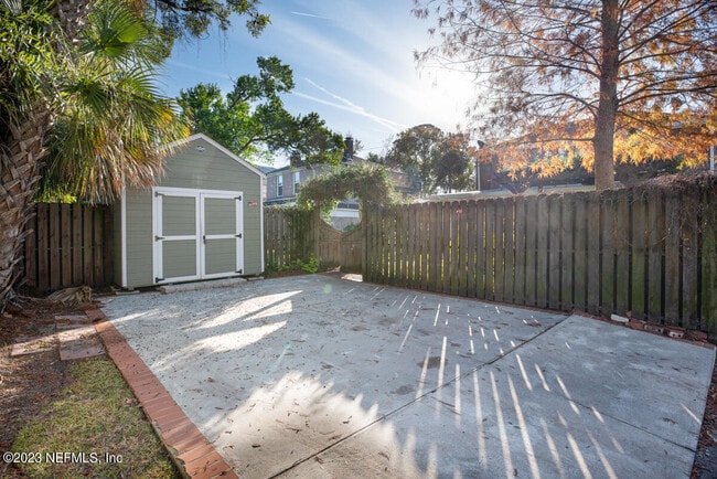Building Photo - 1225 Landon Ave