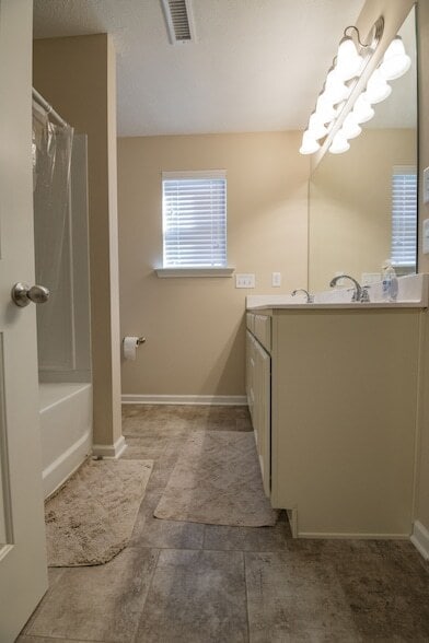Building Photo - 4414 Sunday Silence Way
