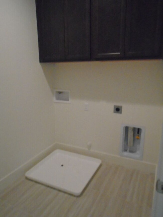 Building Photo - NEWER HOME IN LINCOLN OFF TWELVE BRIDGES!!