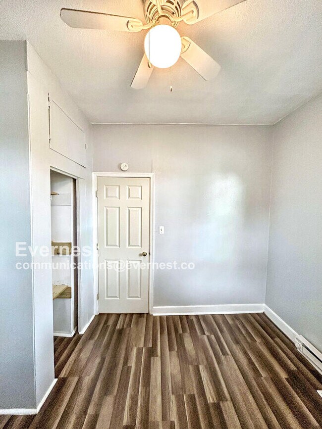 Building Photo - 3 Bed, 1 Bath Home with Modern Comforts / ...