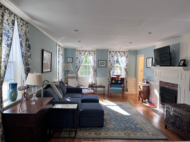 Building Photo - 12 Pearl St