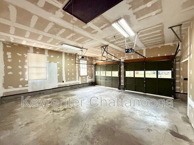 Building Photo - 9512 Imperial Dr