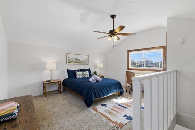 Building Photo - 2505 Belaire W Ln