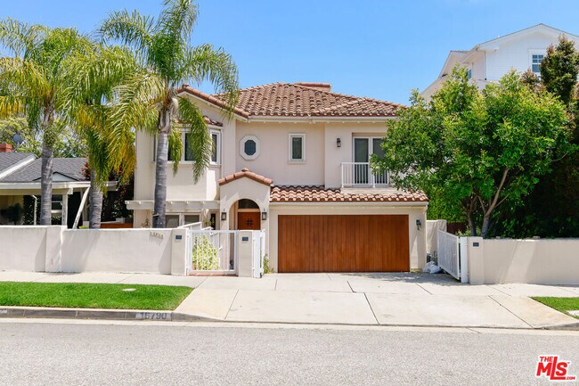Building Photo - 16790 Marquez Ave