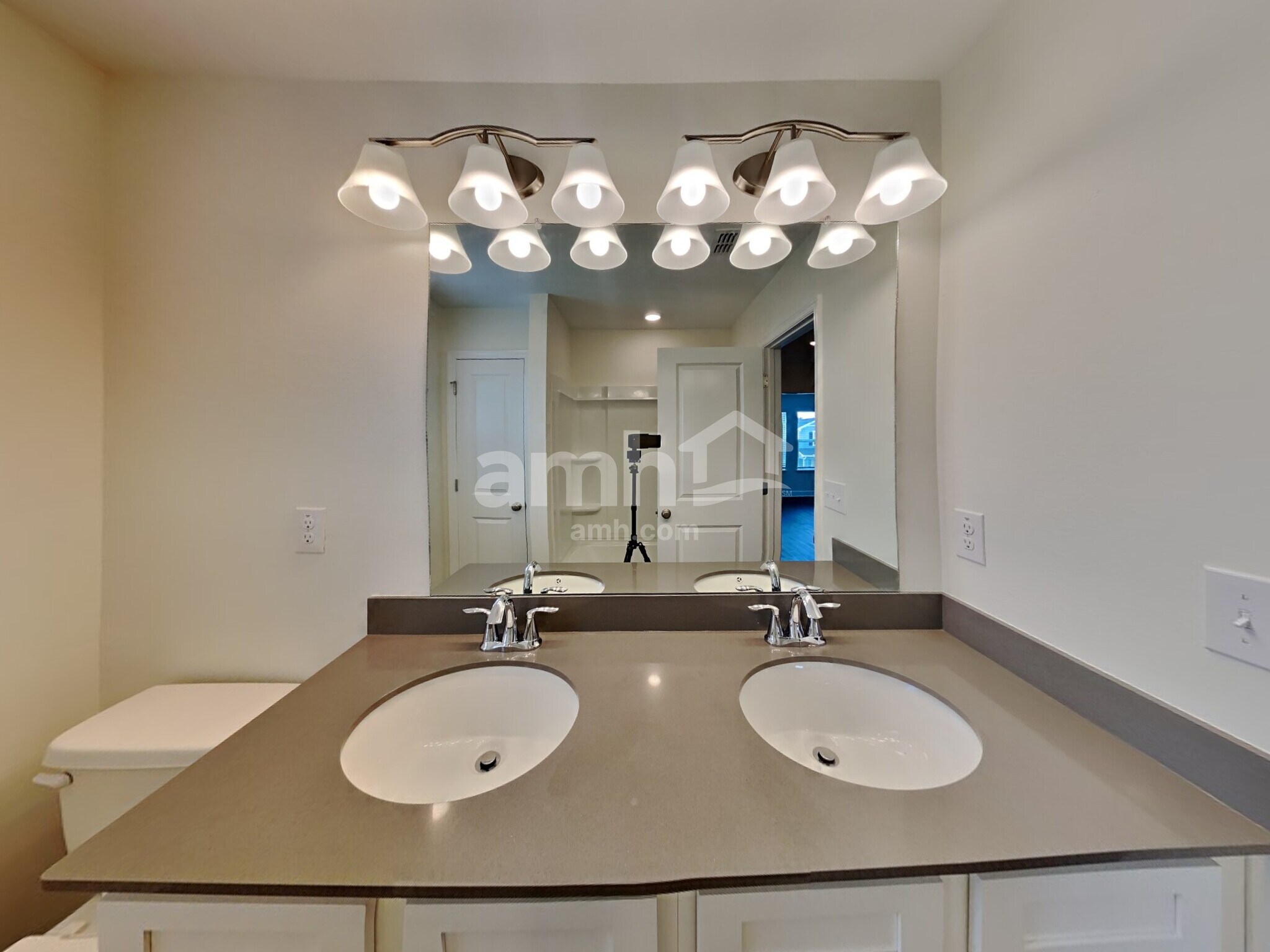 Building Photo - 33892 Thyme Dr