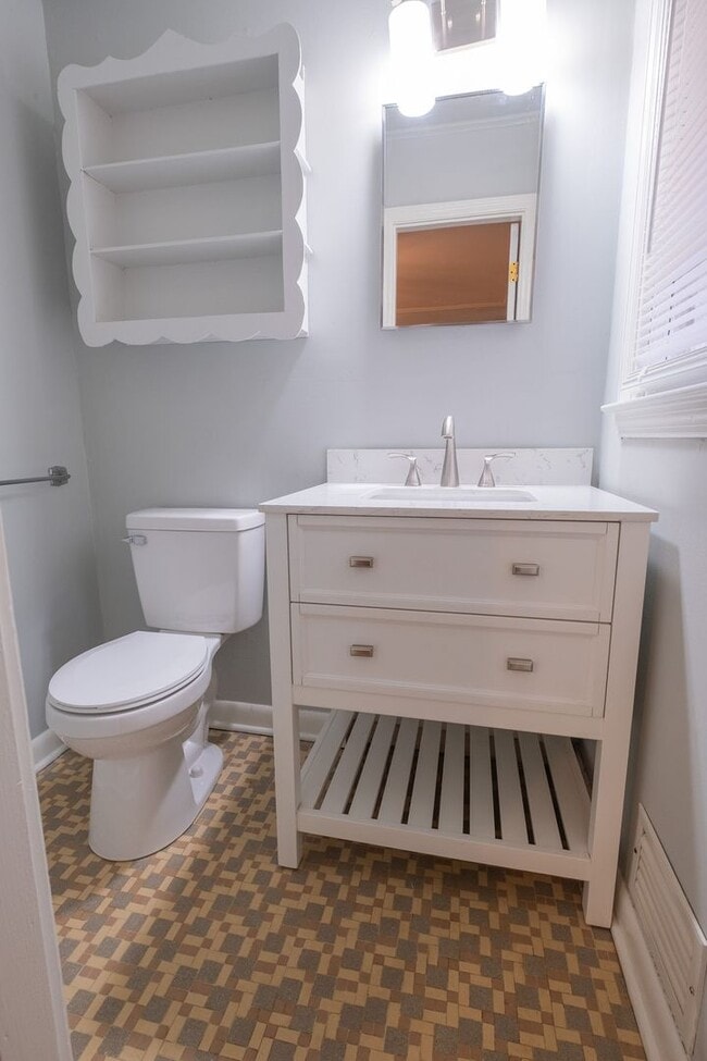 Building Photo - Charming Eastside Home Near UGA Vet School