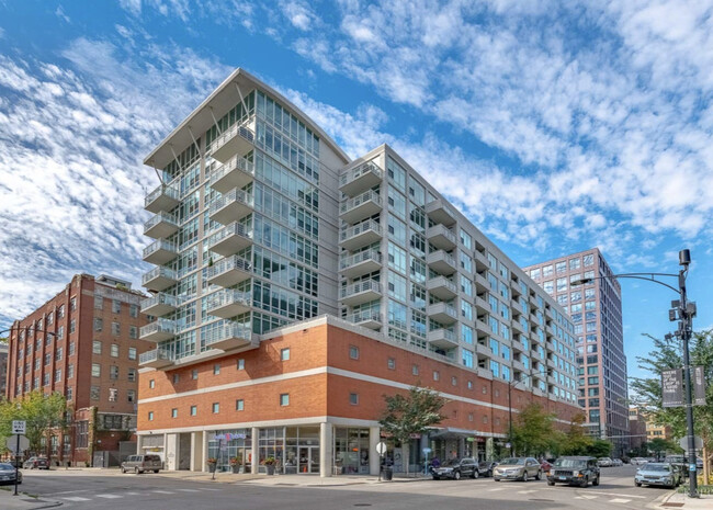 Primary Photo - 909 W Washington Blvd