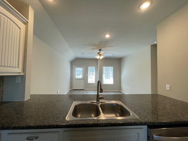 Building Photo - 13089 Vega Ct