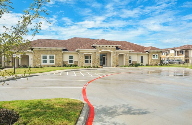 Building Photo - Gristmill at Tuscany Park