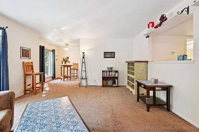 Building Photo - 6814 S Toledo Ave