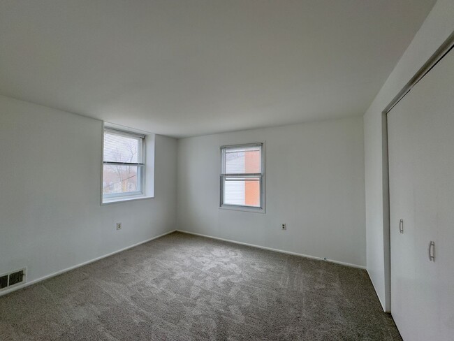 Building Photo - Charming 3 Bed/1.5Bath in Parkville, MD!