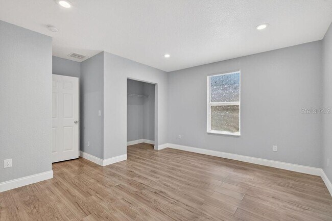Building Photo - 722 22nd St