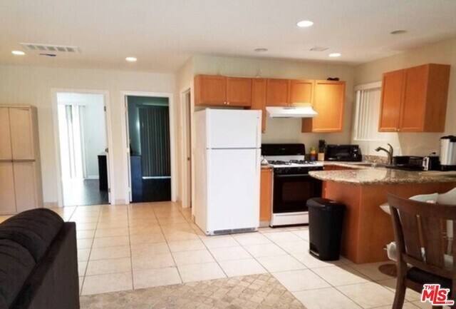 Building Photo - 10366 Eastborne Ave