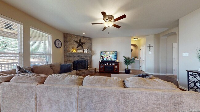 Building Photo - 522 Baltustrol Dr