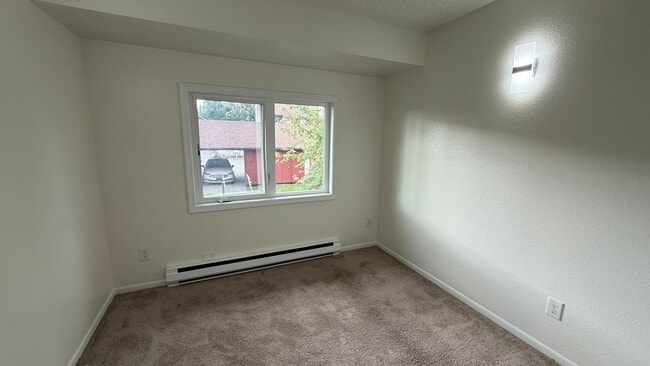 Building Photo - Spunky 3 bedroom 2.5 bath condo near JBER ...