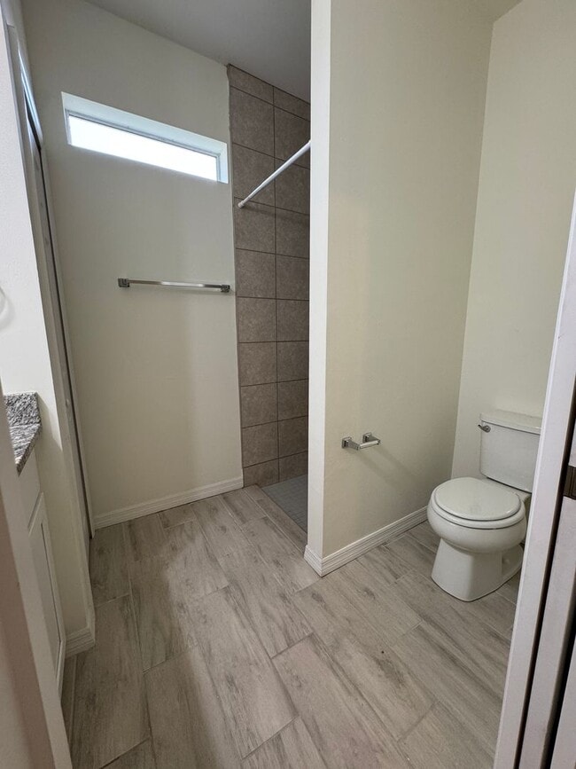 Building Photo - 3 Bed 2 Bath Duplex in Lehigh Acres