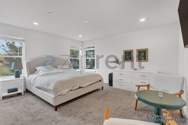Building Photo - 14134 SW 165th Ave