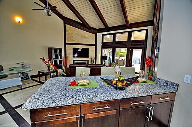 Building Photo - 6910 Skillman St