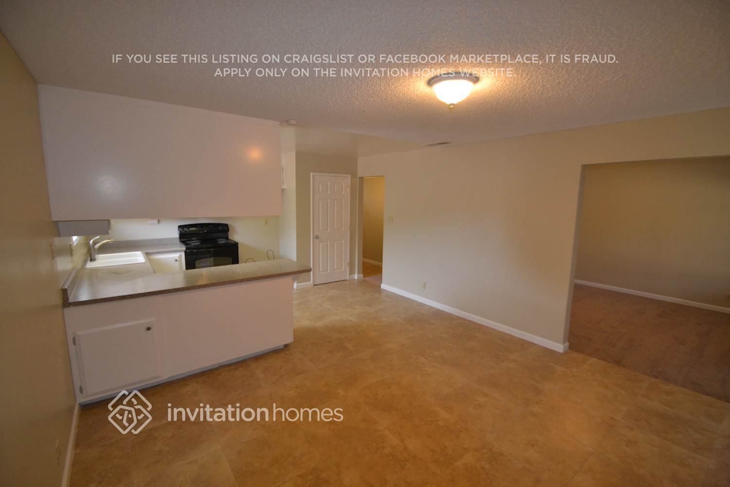Building Photo - 10601 Viani Way