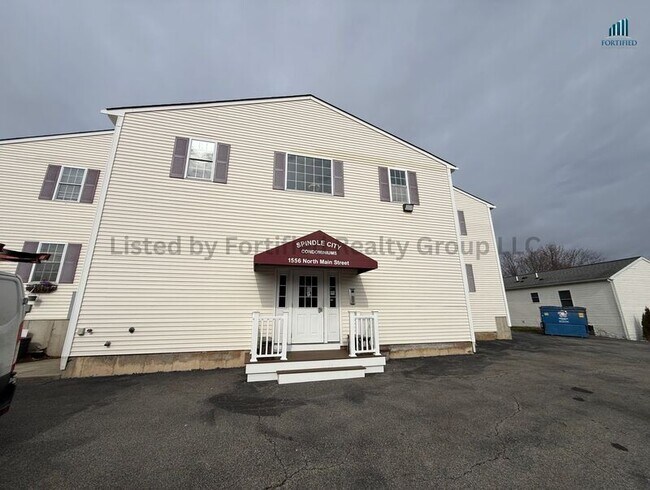 Building Photo - 1556 N Main St