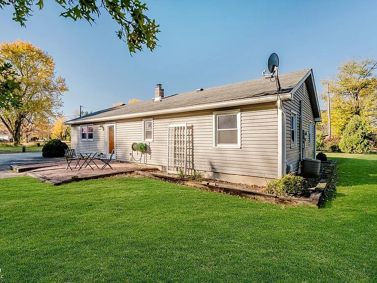 Building Photo - 17815 Joliet Rd