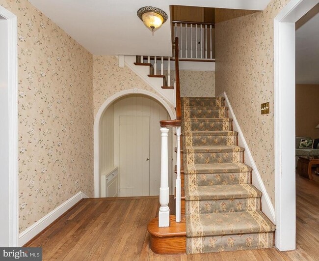 Building Photo - 515 Manor Rd