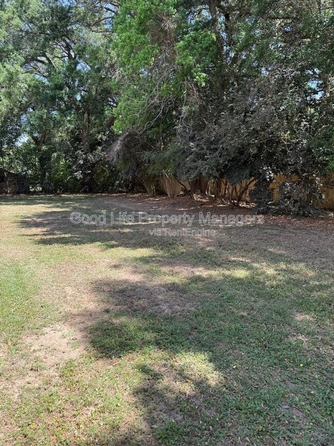 Building Photo - 9980 Bowman Ave