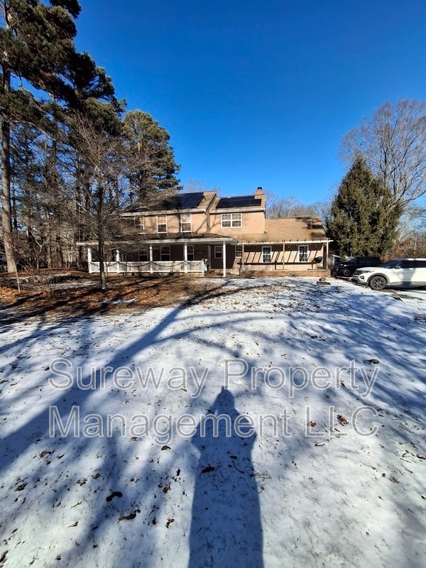 Building Photo - 213 Moss Mill Rd