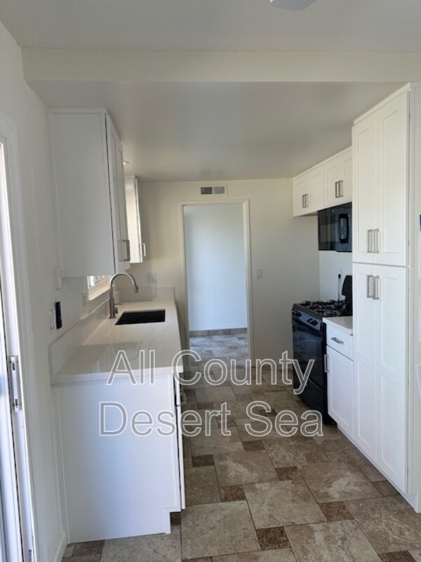 Building Photo - 4801 Kaui Dr