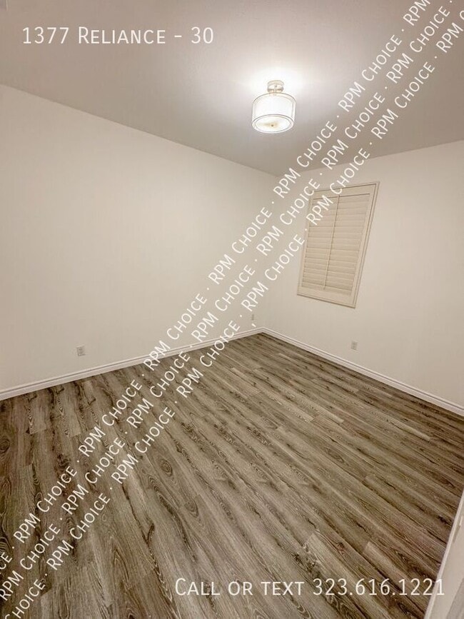 Building Photo - 1377 Reliance-30