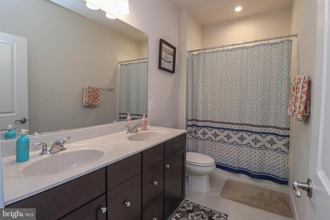 Building Photo - 2794 Golden Aster Pl