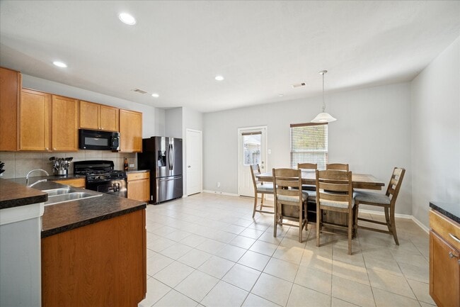 Building Photo - 7610 Retama Terrace Ln