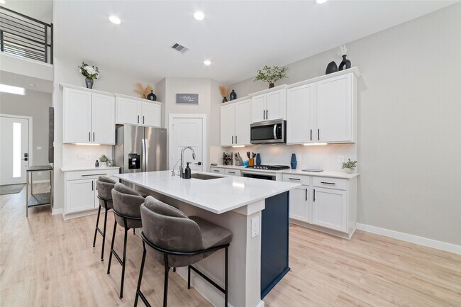 Building Photo - 10332 Rainbow Cove Ln