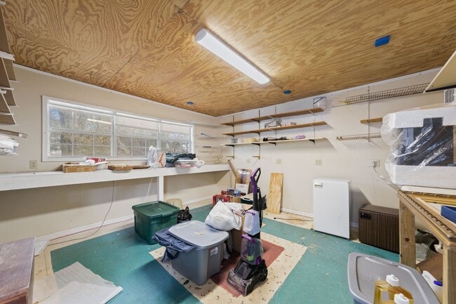 Building Photo - COMING APRIL 1ST!  NEWLY REMODELED HOME!