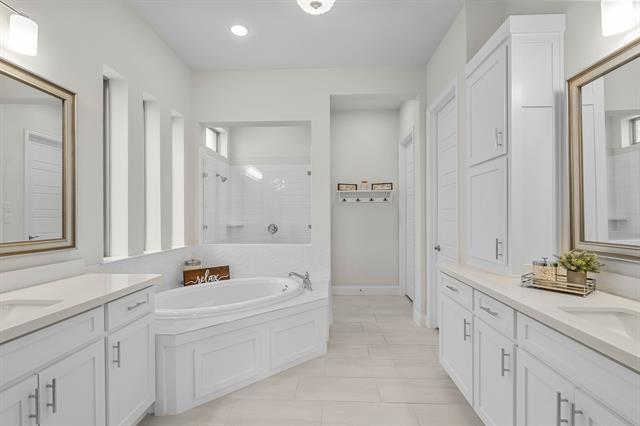 Building Photo - 3861 Dewberry Ln