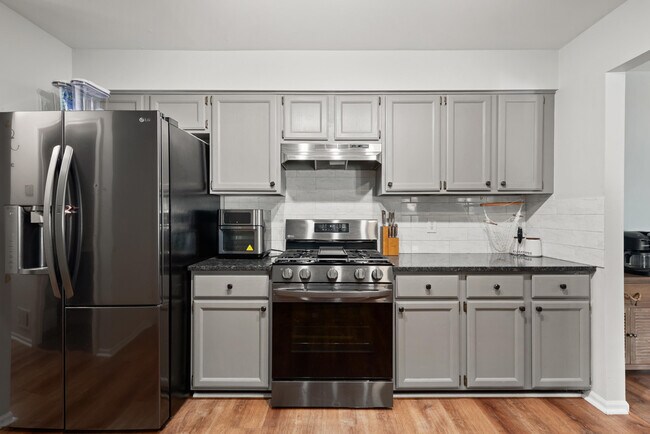 Building Photo - 1173 Fairways Blvd