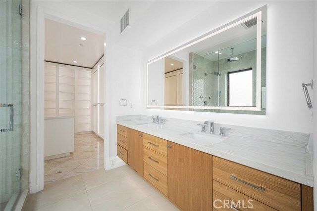 Building Photo - 1724 Bluff Pl